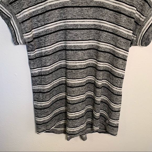 T By Talbots Pleated Back Pullover Grey Multi - Picture 5 of 11